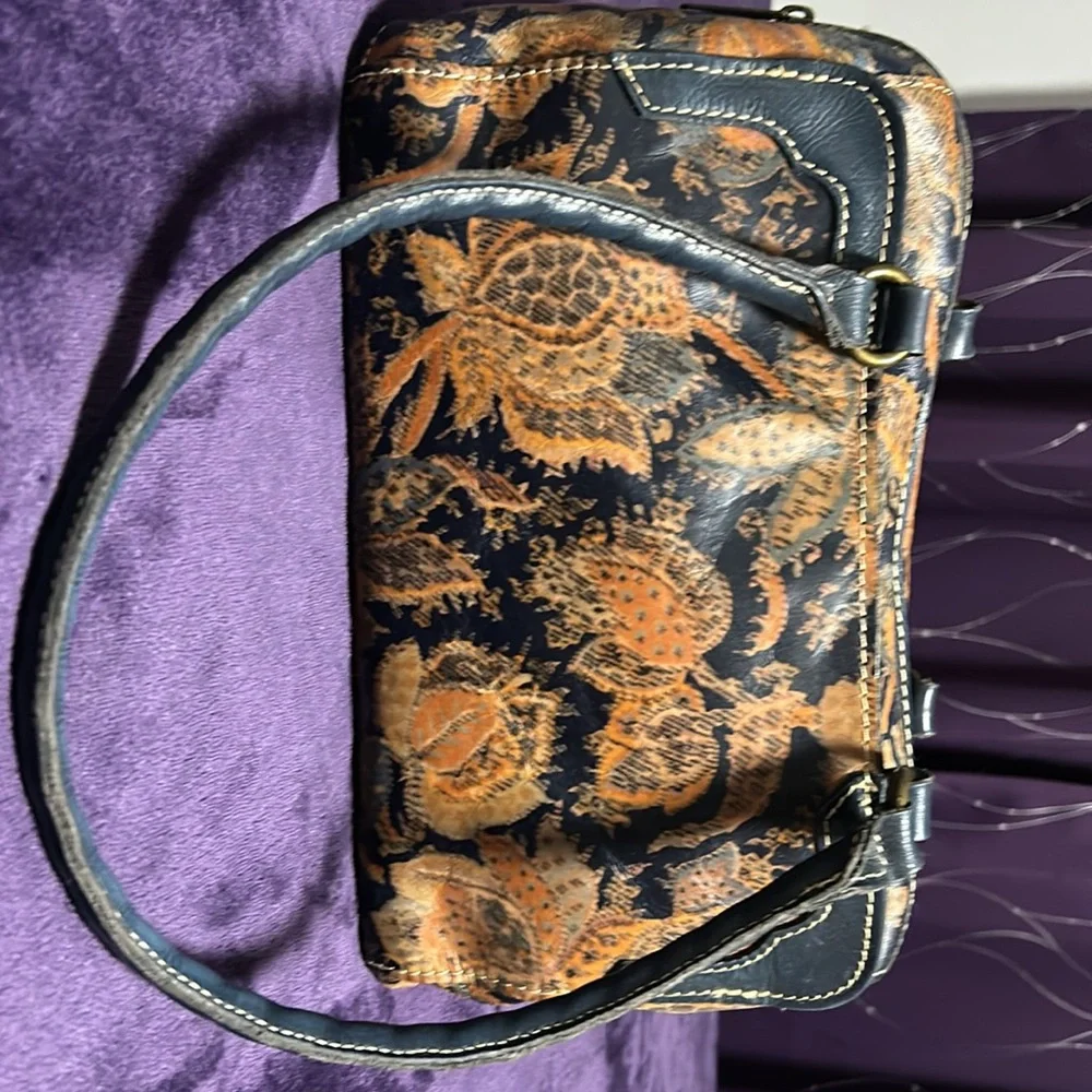 Patricia Nash stylish navy